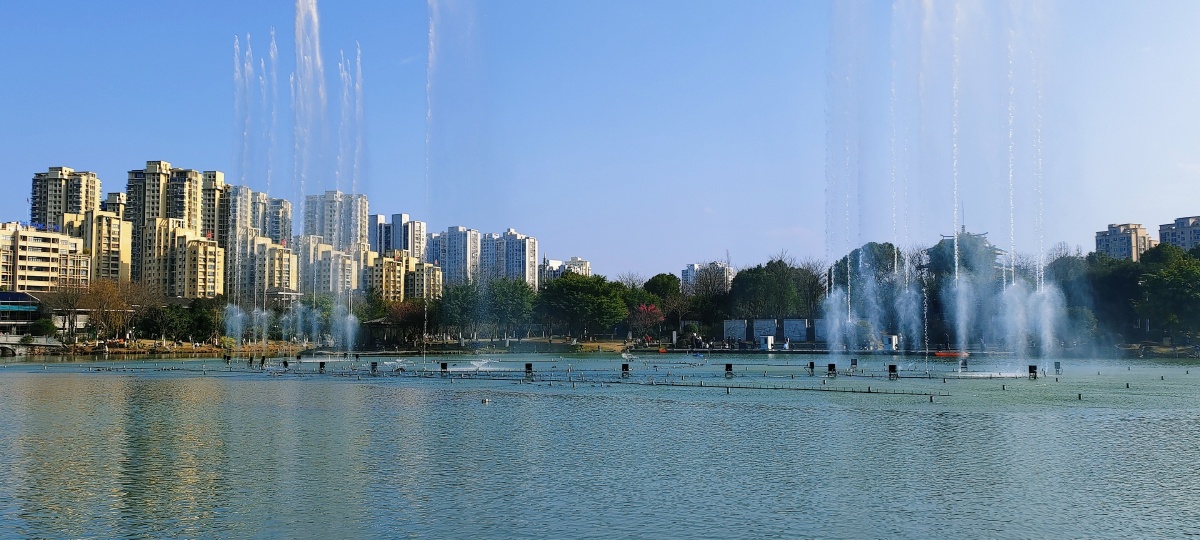 喷泉摄于温州市白鹿洲公园