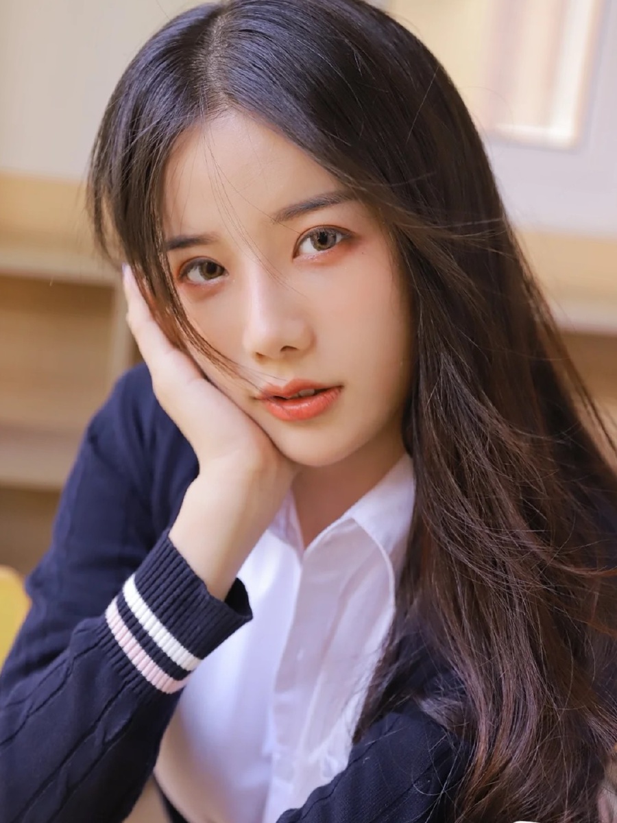 学院制服少女写真如果美是一种错已犯下滔天大错