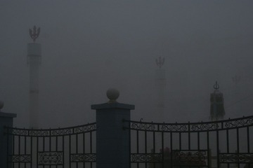 《城》