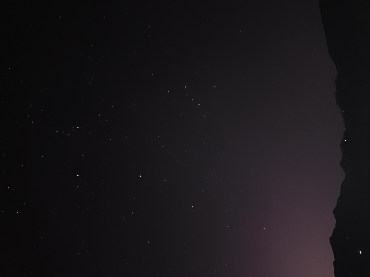 乡下的夜晚真的很美满天繁星缓缓交替