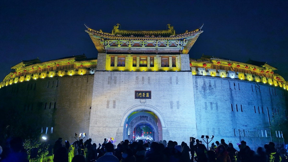 洛阳丽景门十字街一年四季都这么热闹