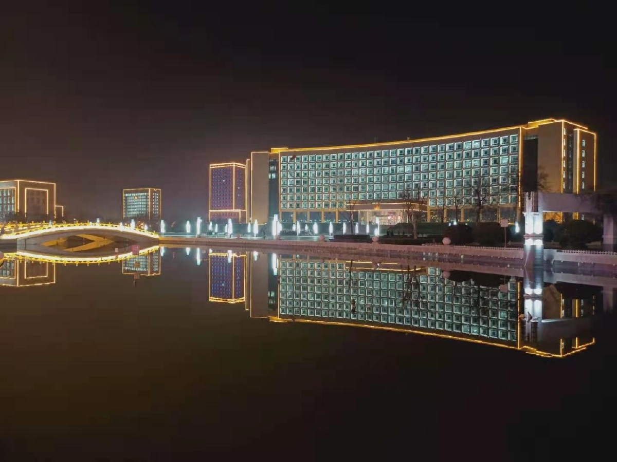 单县政府广场夜景