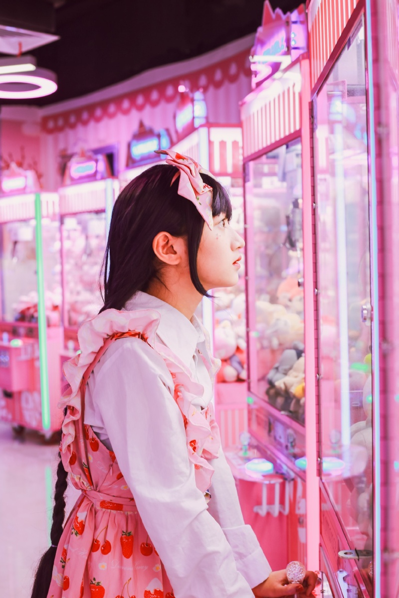 电玩娃娃机粉色少女心