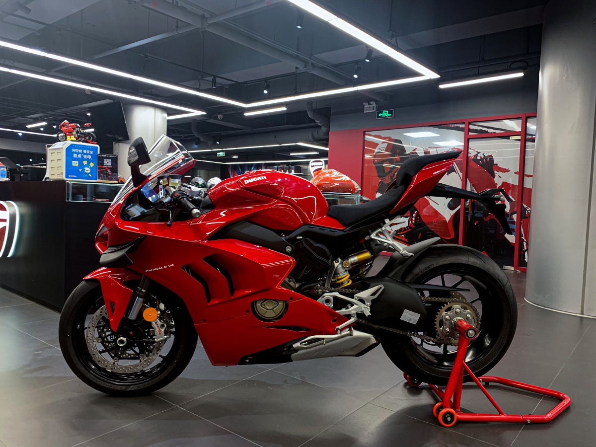 杜卡迪v4