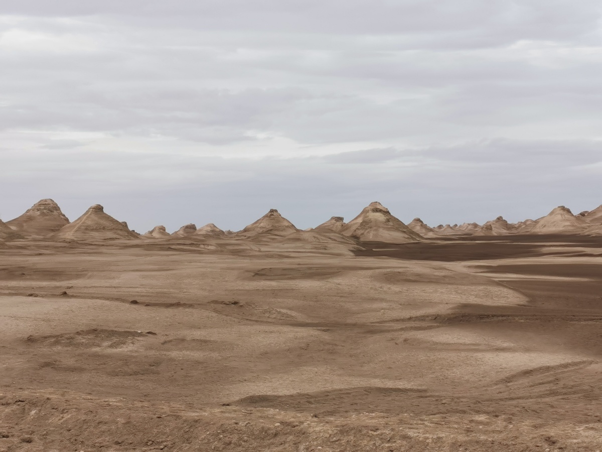 215国道雅丹地貌无人区一路惊喜