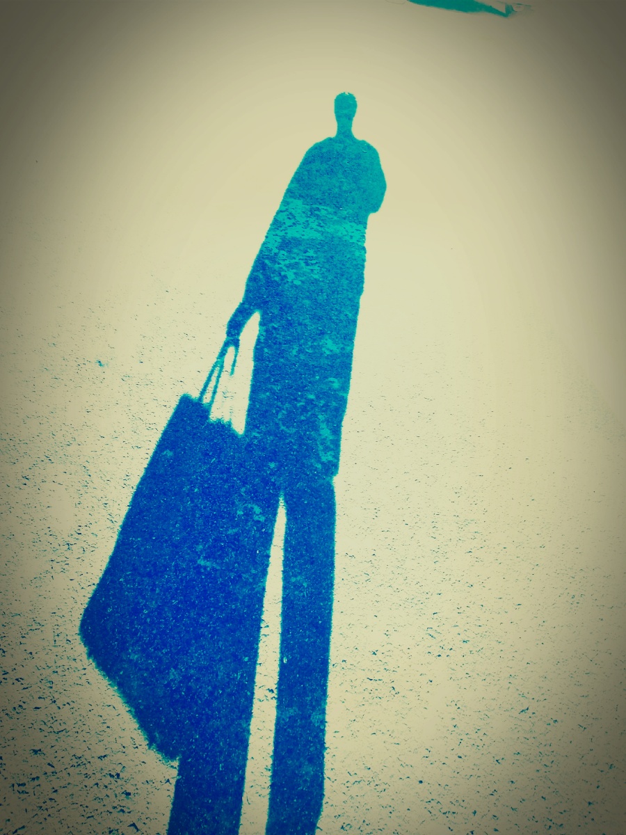 孤独的时候好在有影子在