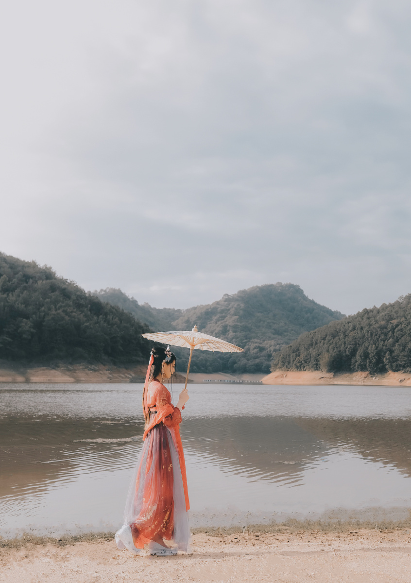 惊鸿一瞥浮生若梦