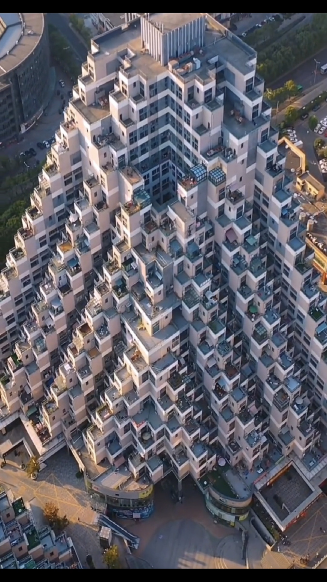 昆山金字塔大楼
