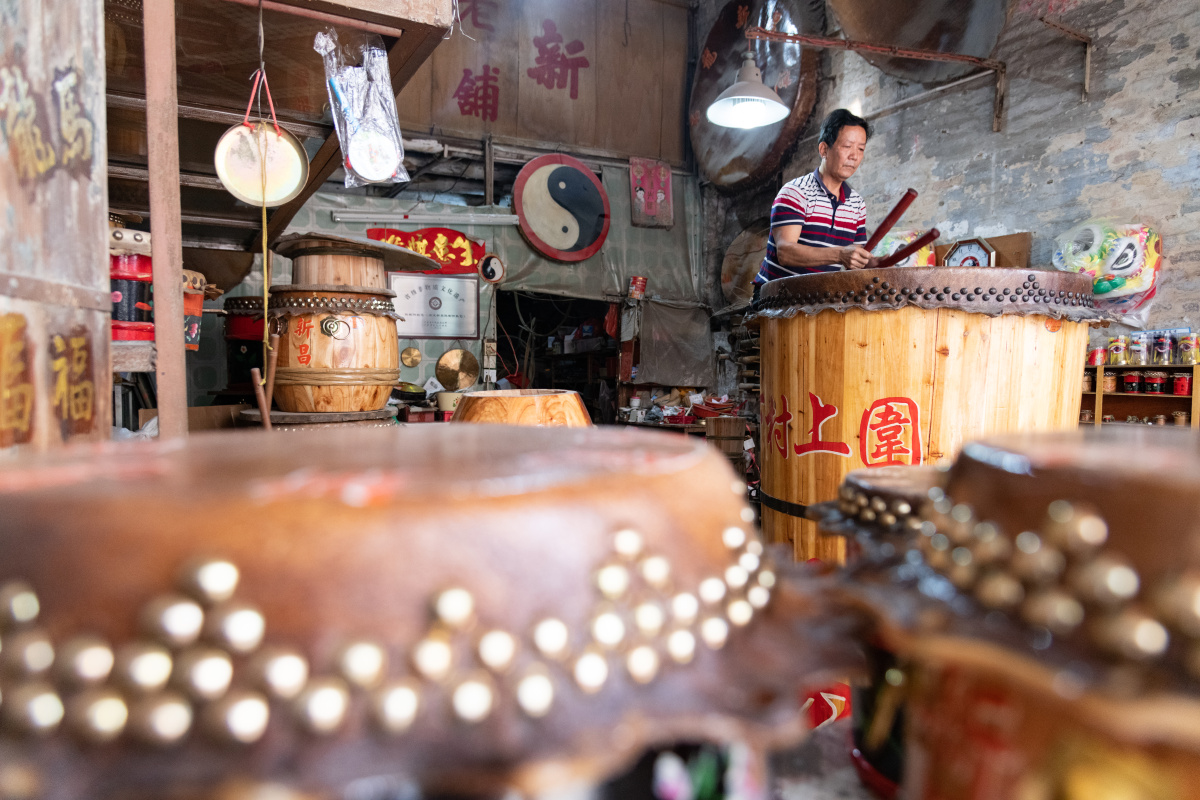 东莞石龙镇新昌鼓行