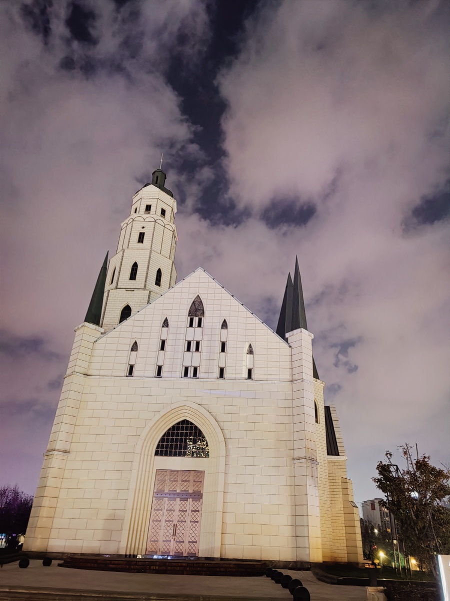 公园1903教堂灯光秀