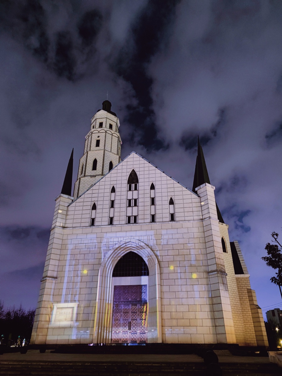 公园1903教堂灯光秀