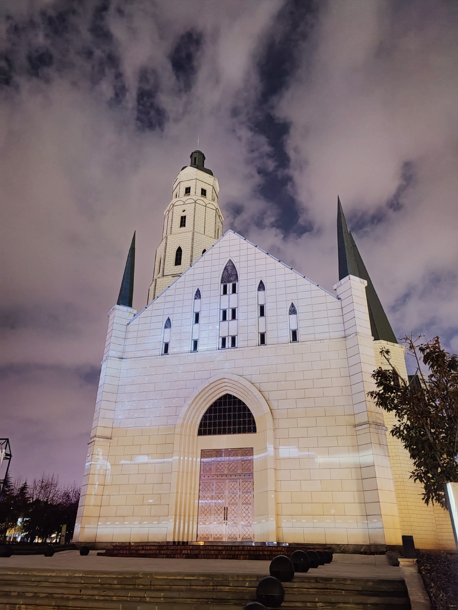 公园1903教堂灯光秀