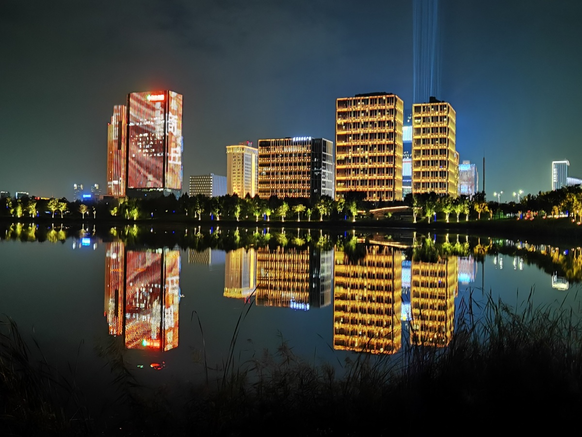 郑州龙子湖灯光秀