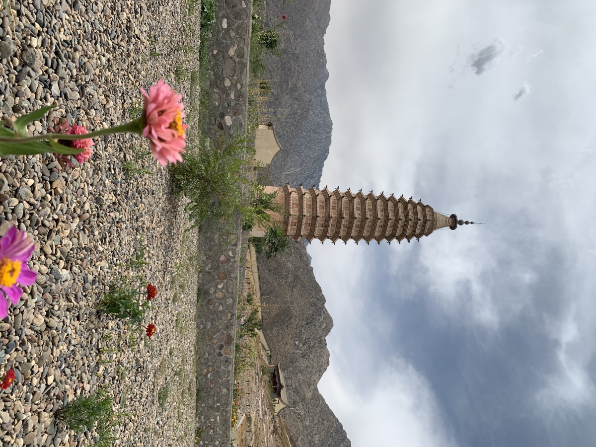 贺兰山拜寺口双塔