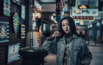 258024