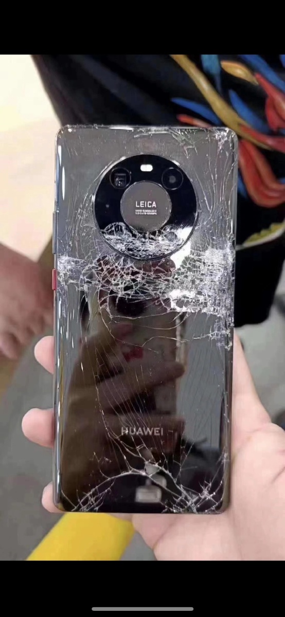 华为mate40pro 全球首摔