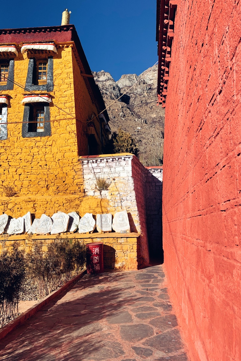 西藏拉萨帕崩岗寺