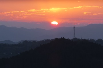 280135