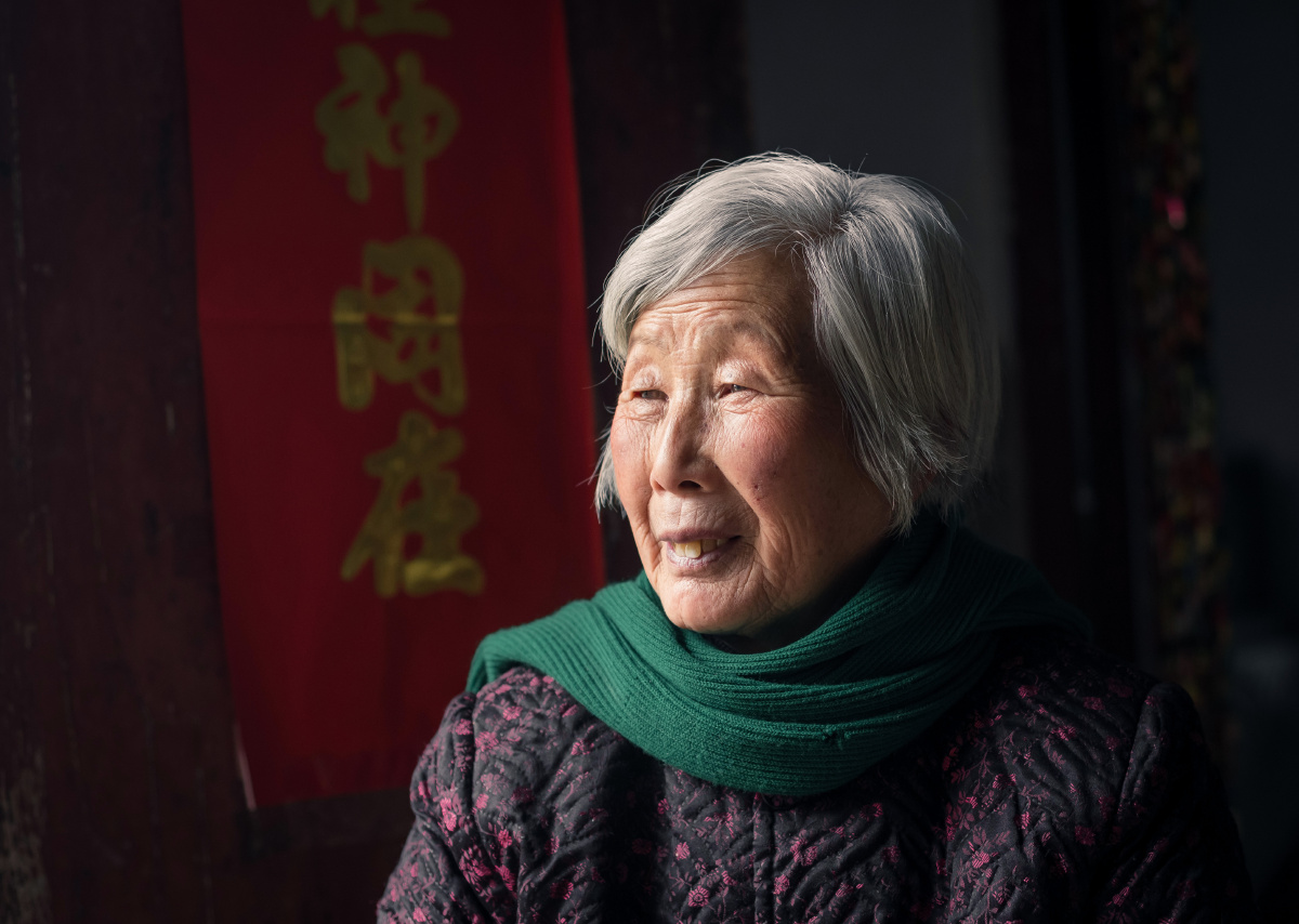 年迈的奶奶 - 小奔驰 - 图虫