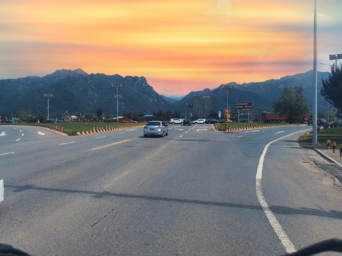 所谓人生的分岔路口也许就像这样吧