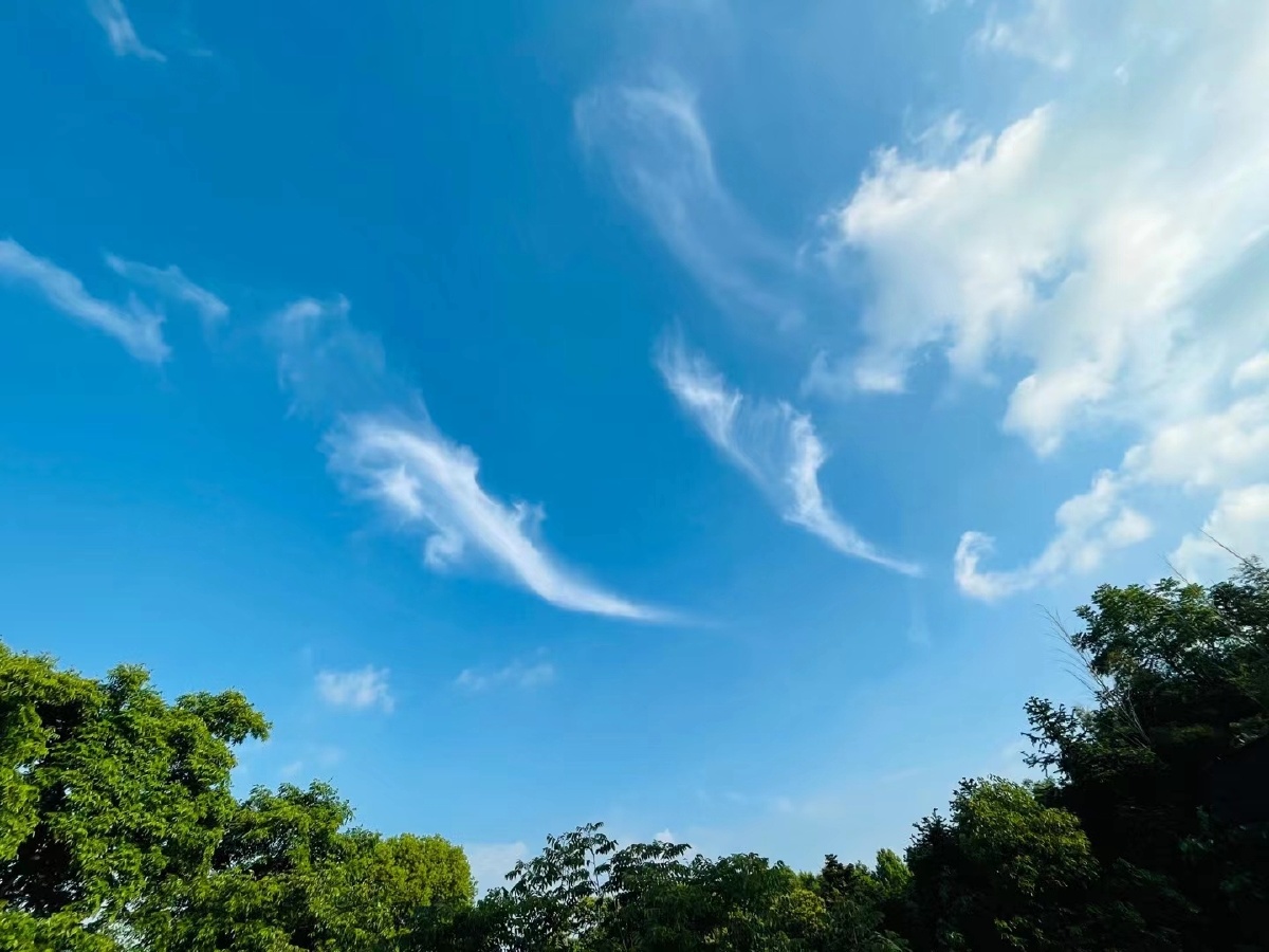 美丽中国蓝天白云