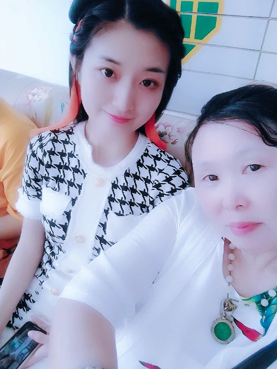 横店影视城特约演员美女