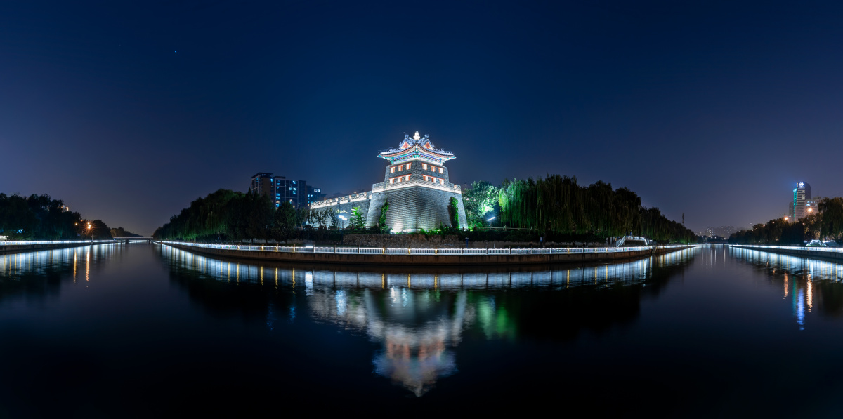 角楼图书馆夜景