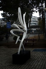 飞鸟雕塑