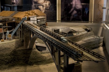 362806
