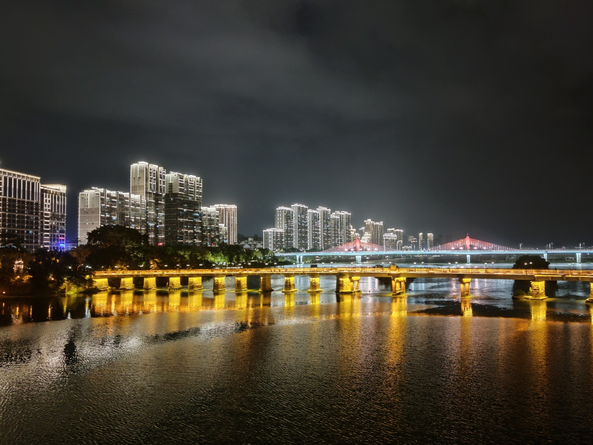 坚果r2拍摄漳州南山桥夜色