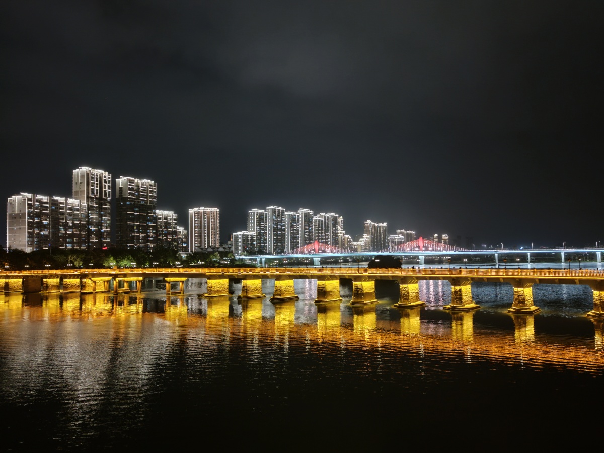 坚果r2拍摄漳州南山桥夜色