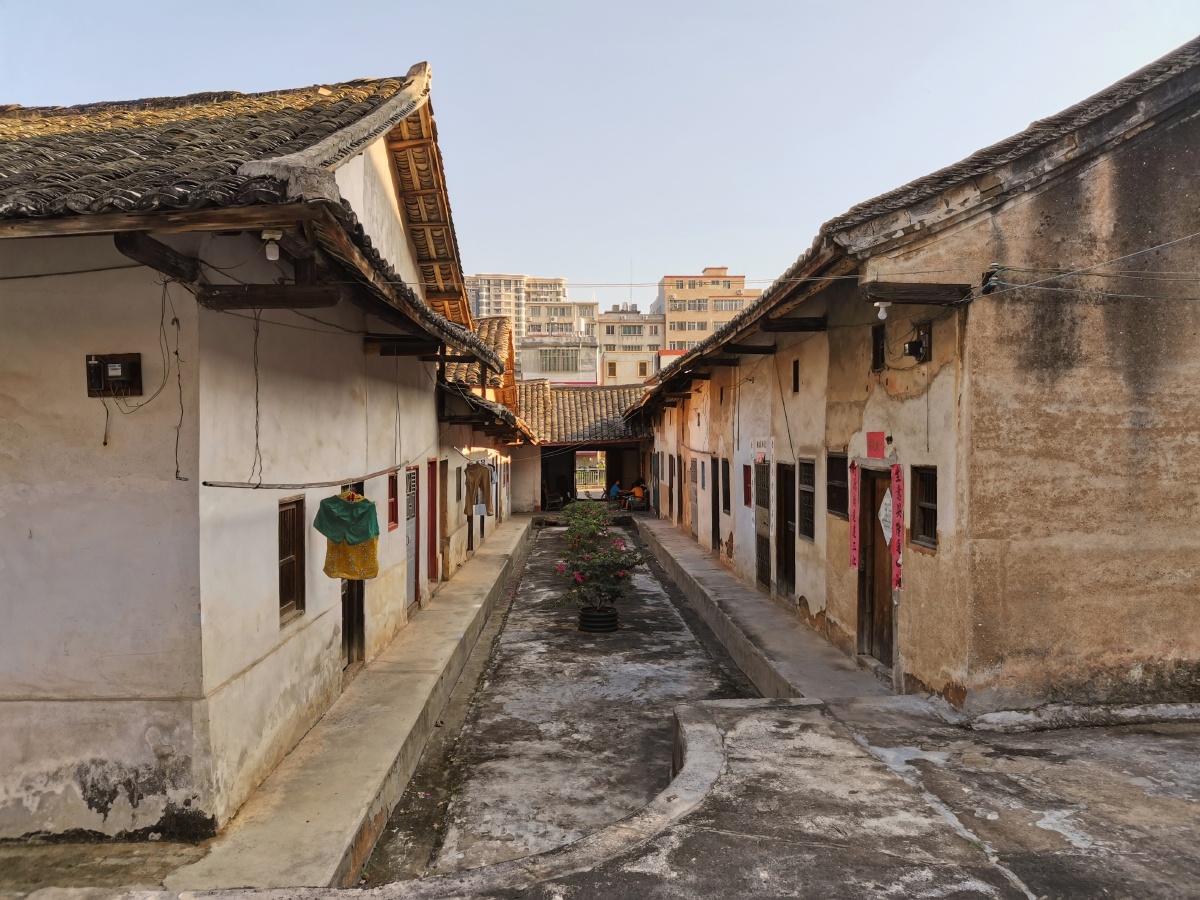 兴宁十大古民居之九厅十八井客都梅州兴宁也是客家围屋之乡全市现有