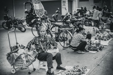 早市。