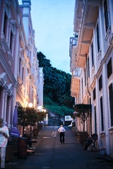 夜。