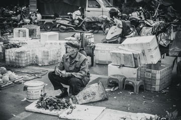 老伯生意可好？