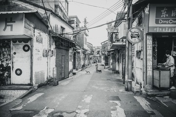 城中村出租屋的那些人与事。