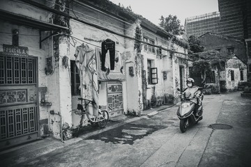 城中村出租屋的那些人与事。