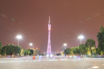 607553