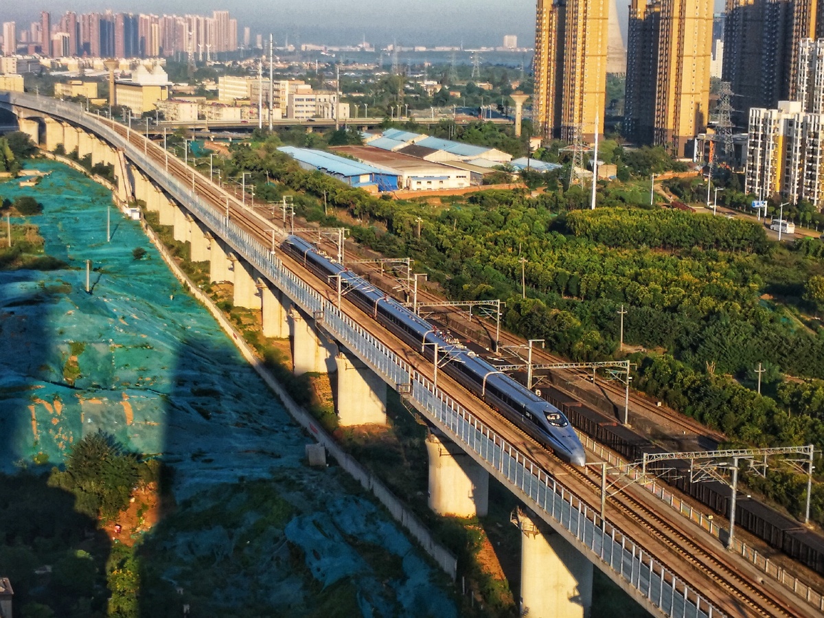 2019年8月30日绰号青铜剑的crh380am0204原编号cit500高速综合检测