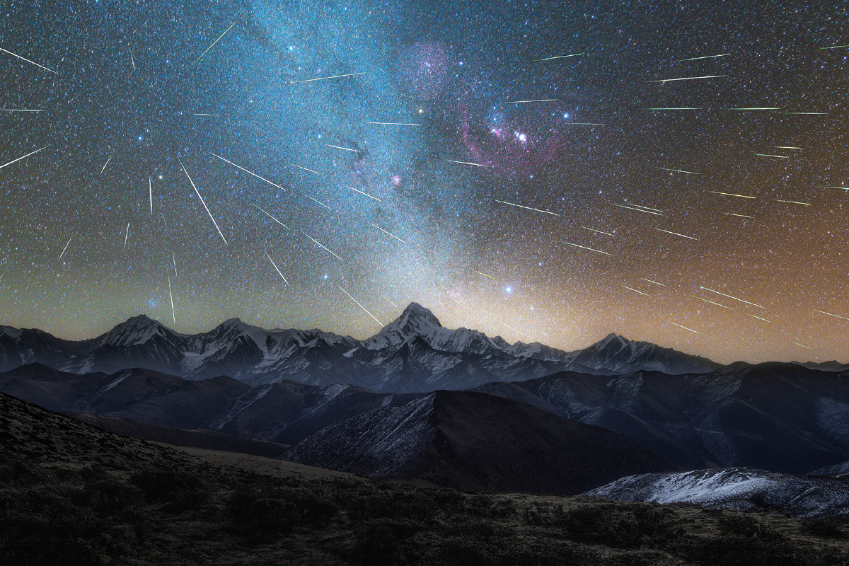 群星的召唤双座子流星雨的晚上一共拍了200多颗流星删了挺多