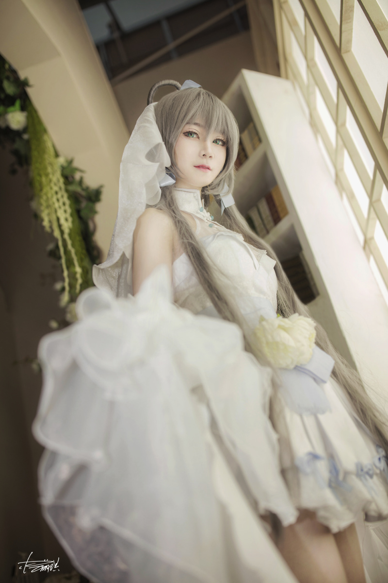 虚拟歌姬洛天依花嫁