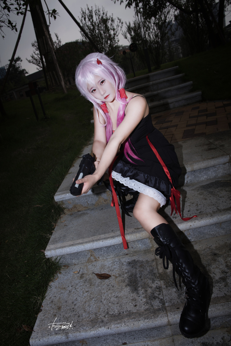 罪恶王冠楪祈葬仪社黑礼服