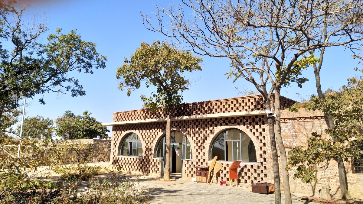 响堂山集贤山庄