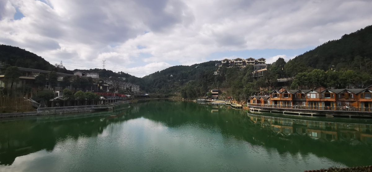 宜宾风光林峰山庄