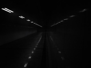 710285