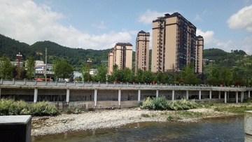 2011880