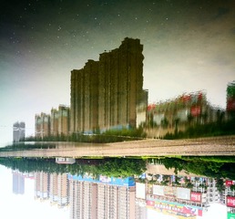 在水一方