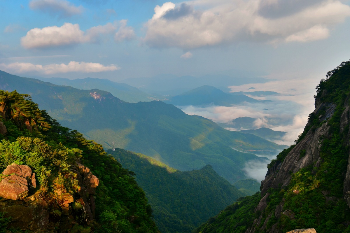 金沙水拍云崖暖摄于武功山