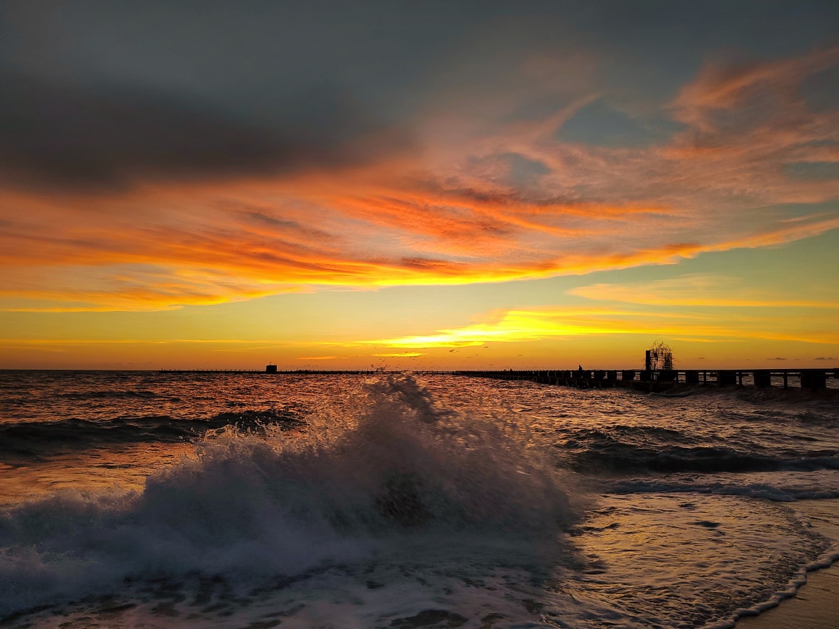 广西北海霞光海景