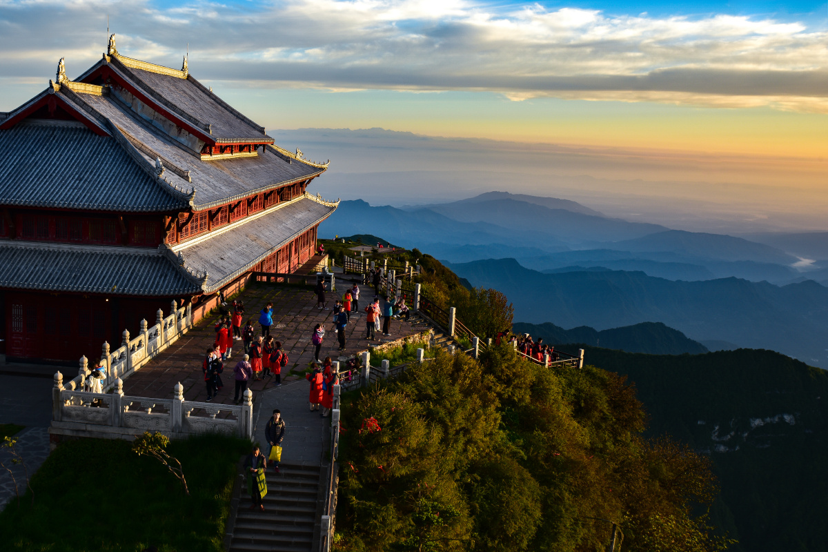 日照峨眉金顶